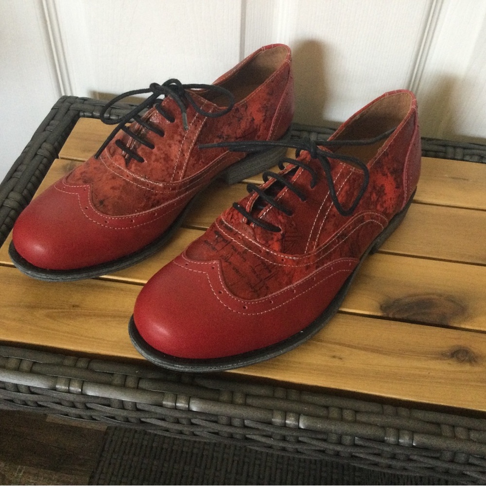 Portofino Red Saddle Shoes Size 36